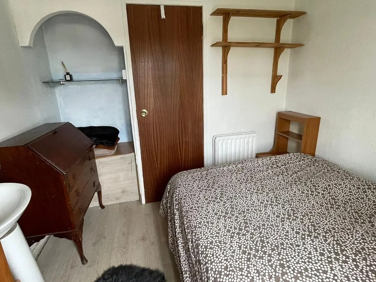 Homestay Cozy Bedroom Chislehurst