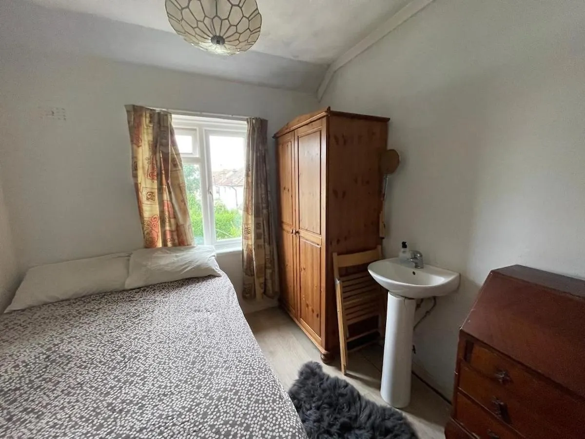 Cozy Bedroom Chislehurst United Kingdom